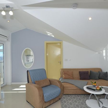 Villa Klaudia Трогир Экстерьер фото