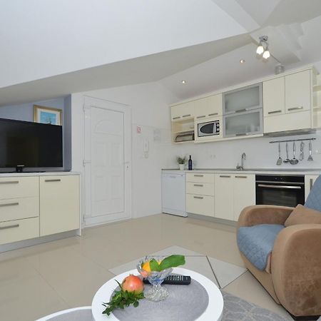 Villa Klaudia Трогир Экстерьер фото