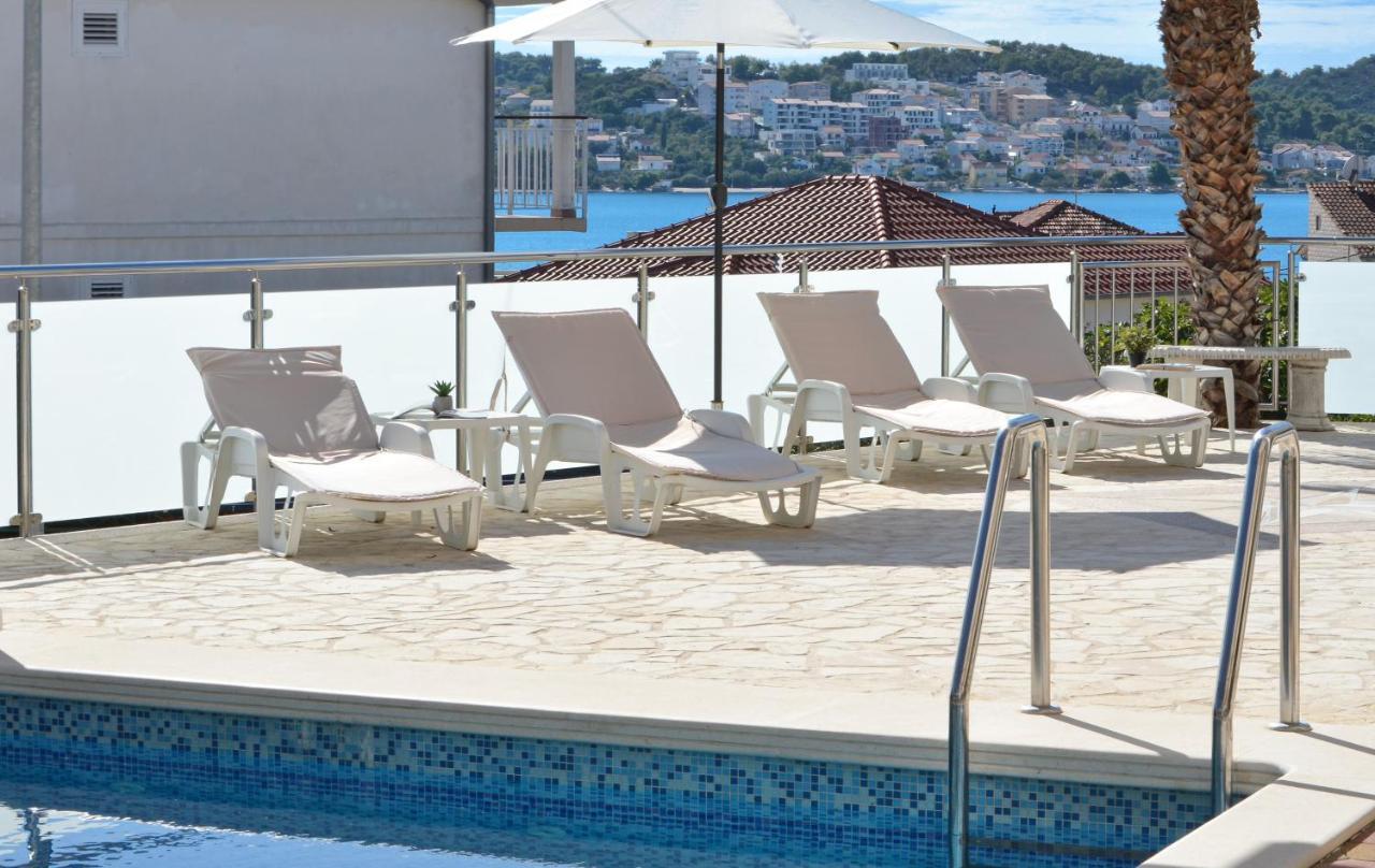 Villa Klaudia Трогир Экстерьер фото