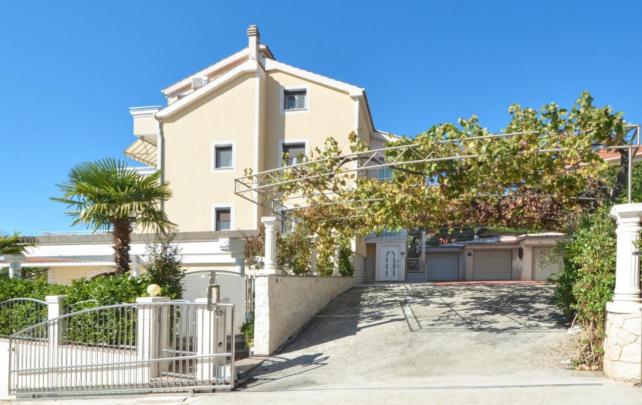 Villa Klaudia Трогир Экстерьер фото