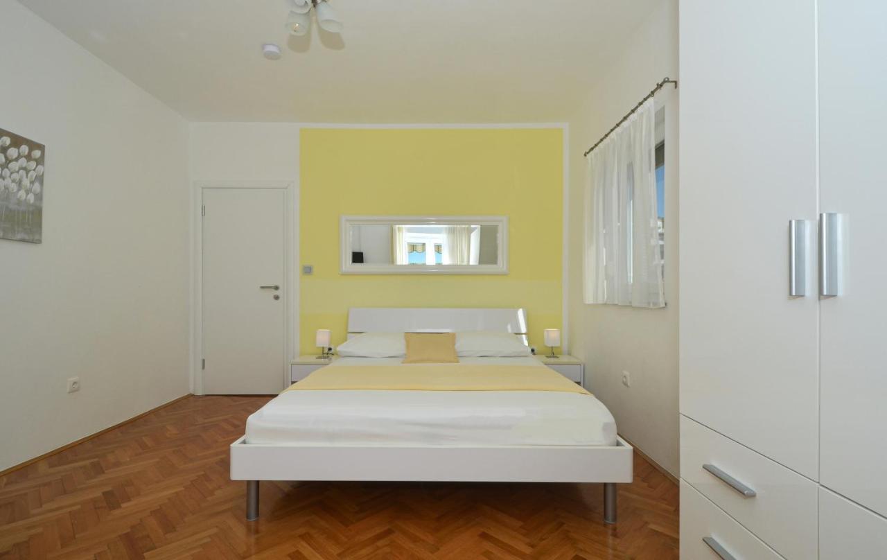 Villa Klaudia Трогир Экстерьер фото