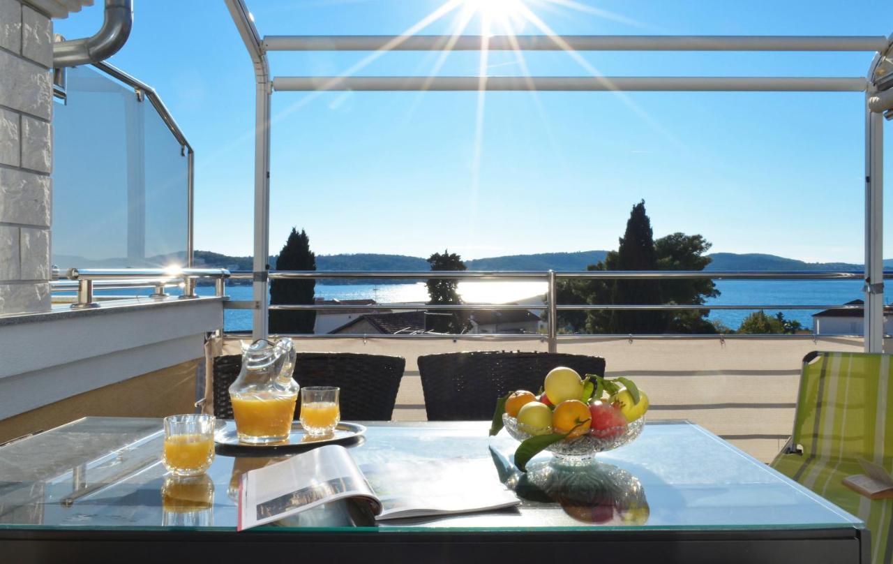 Villa Klaudia Трогир Экстерьер фото